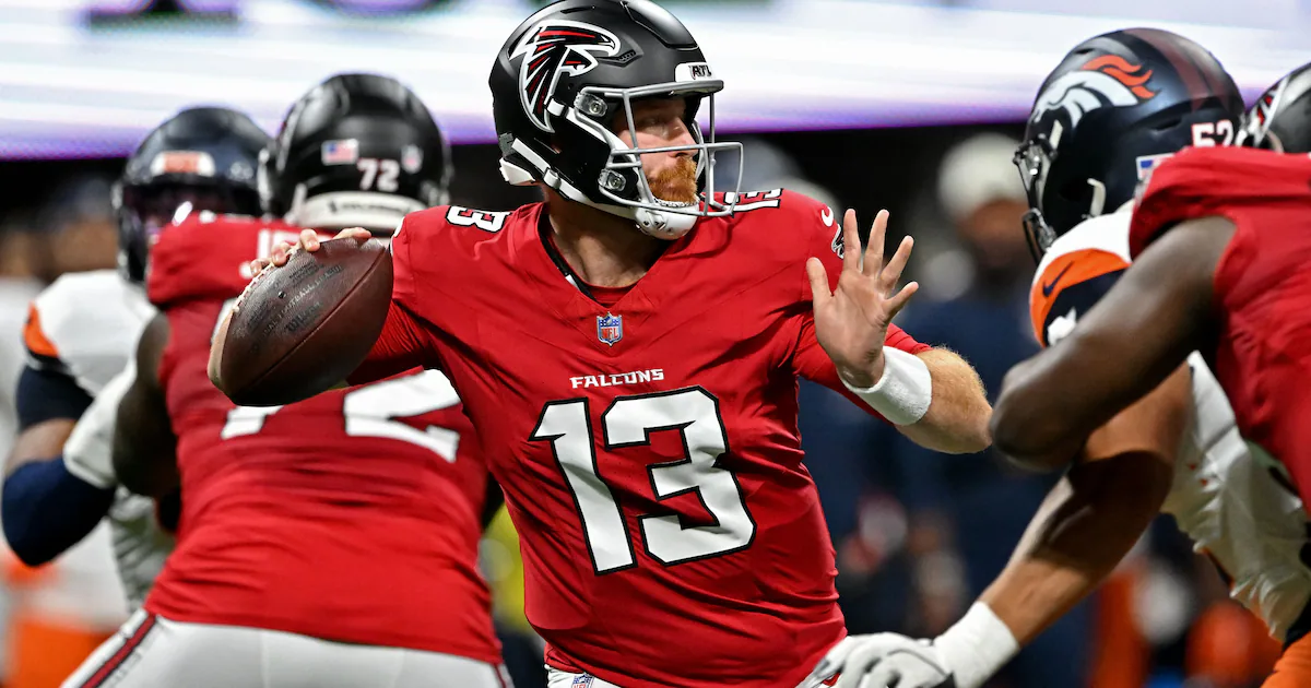 Atlanta Falcons team practicing during training camp