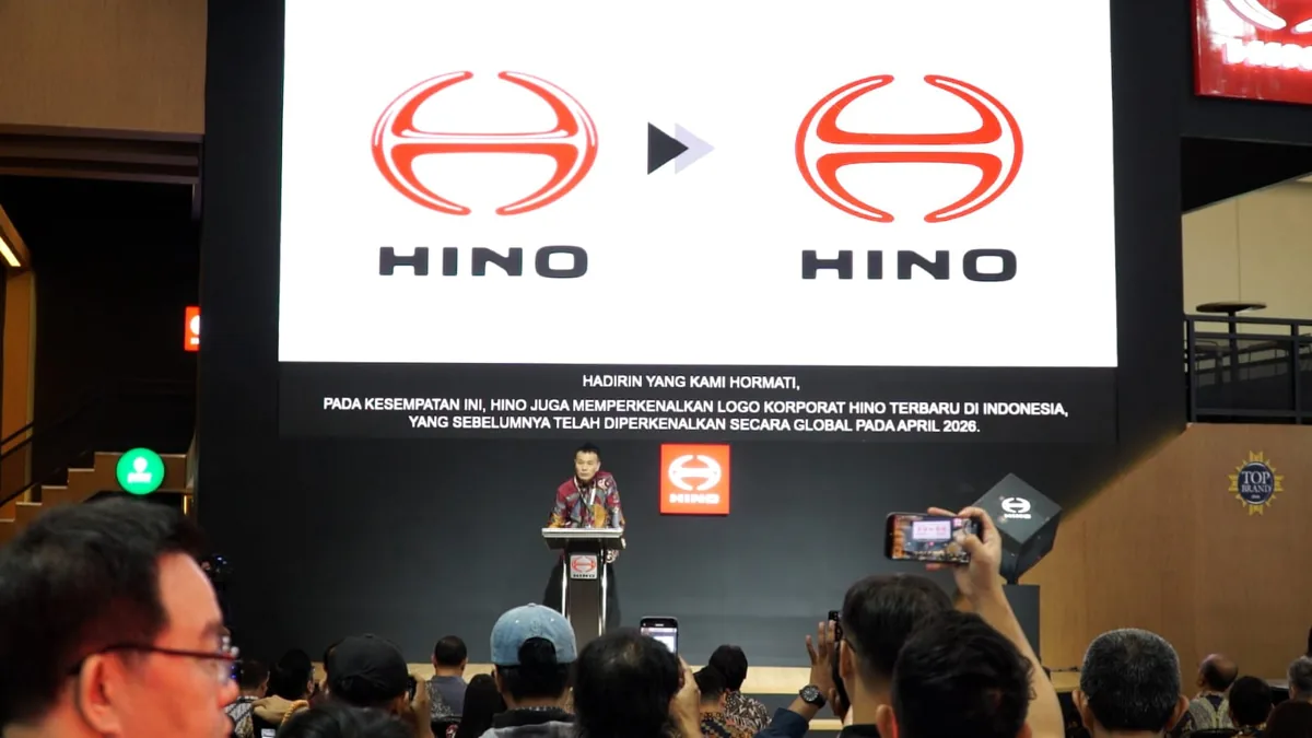 Hino exhibition booth featuring new visual identity at GIIAS 2026