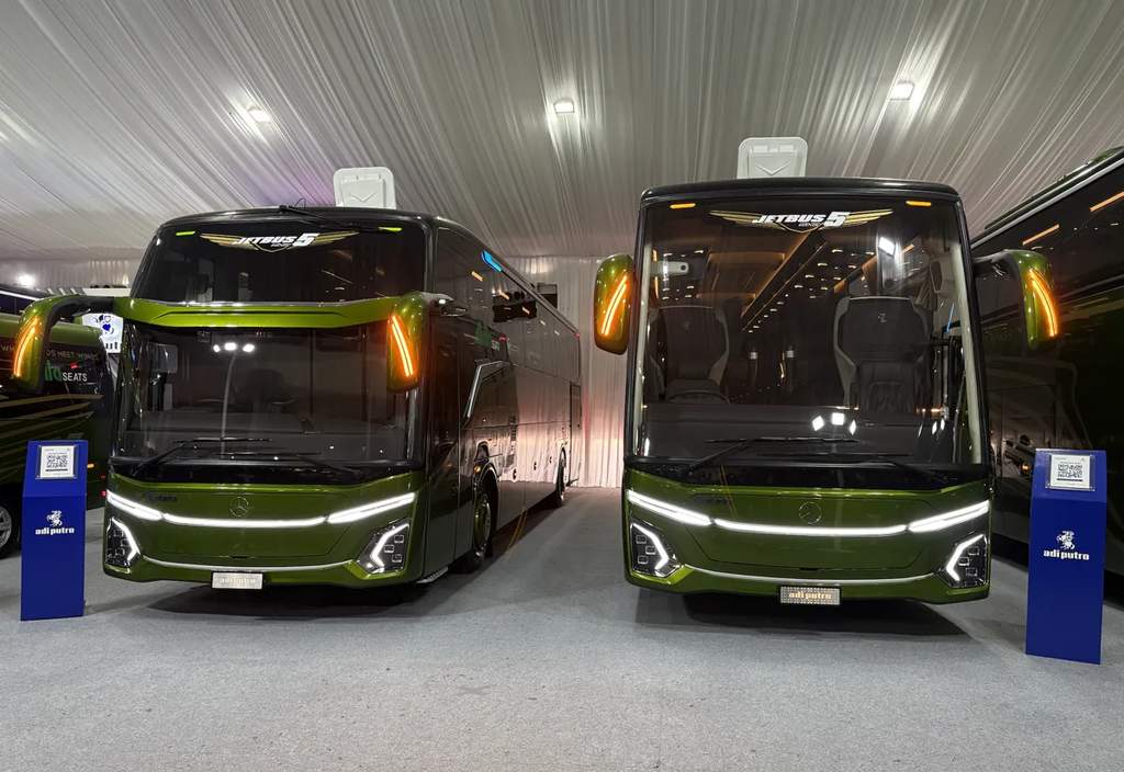 Mercedes-Benz bus display at GIIAS 2026 exhibition event
